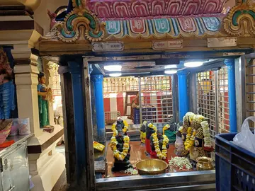 Discover the rich cultural tapestry of Matunga with our guided heritage walk. Explore iconic South Indian temples, traditional eateries, and vintage architecture.
