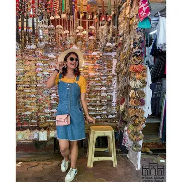 Immerse yourself in the vibrant colors and aromas of Mumbai with our guided market tour. Explore iconic bazaars, spice markets, and antique hubs for the ultimate shopping adventure.