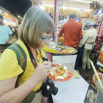 Savor the authentic flavors of Mumbai with our guided food tour. Discover iconic street food, legendary local eateries, and mouthwatering culinary treats across the city.