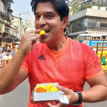 Savor the authentic flavors of Mumbai with our guided food tour. Discover iconic street food, legendary local eateries, and mouthwatering culinary treats across the city.