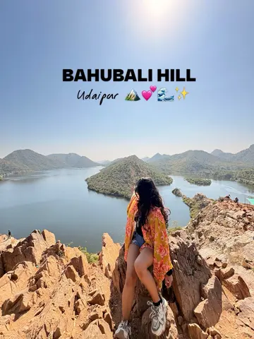 Explore Udaipur on a city sightseeing tour. Visit City Palace, Lake Pichola, Jagdish Temple, Saheliyon Ki Bari and more with Mumbai Dream Tours.