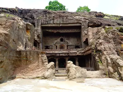 Mumbai: Same Day Tour of Ajanta & Ellora Caves